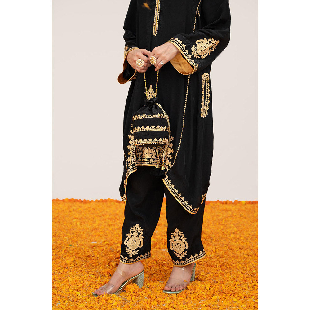 Daljit Sudan Black Crepe Aari Kurta with Pant and Potli (Set of 3)