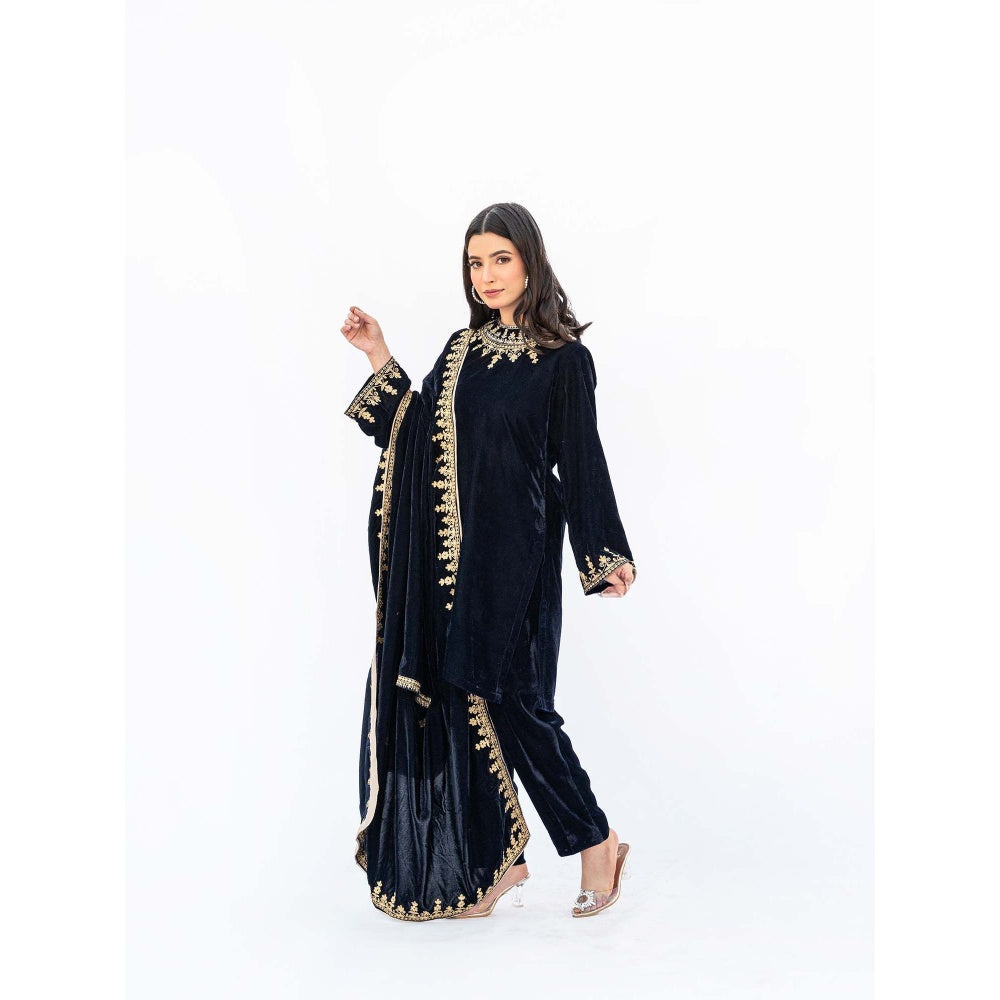 Daljit Sudan Navy Blue Velvet Kurta with Pant and Cape (Set of 3)