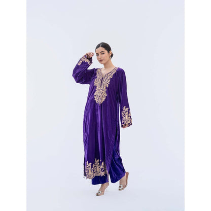 Daljit Sudan Purple Velvet Aari Kurta with Pant and Dupatta (Set of 3)