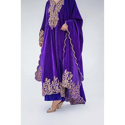 Daljit Sudan Purple Velvet Aari Kurta with Pant and Dupatta (Set of 3)