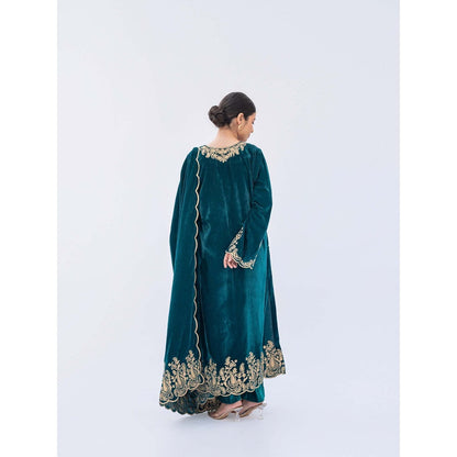 Daljit Sudan Teal Velvet Aari Kurta with Pant and Dupatta (Set of 3)
