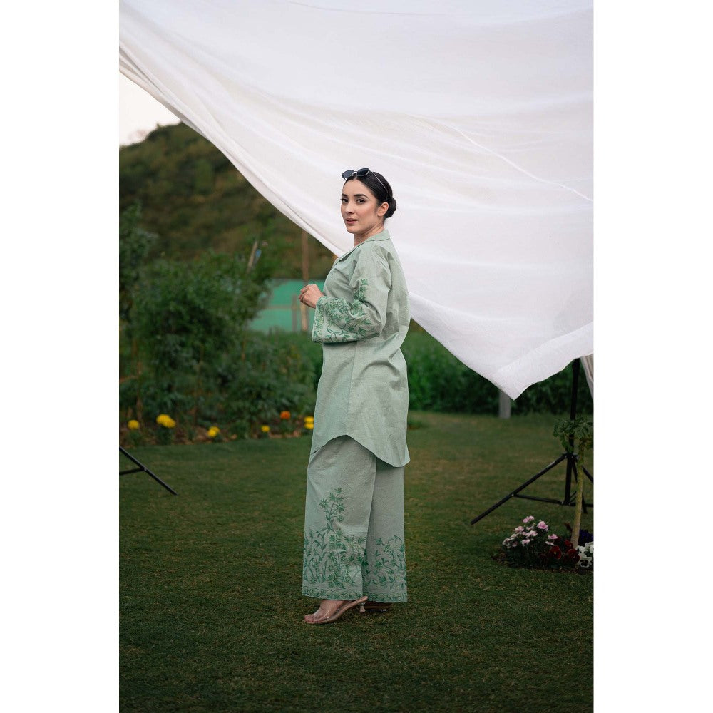 Daljit Sudan Green Linen Cotton Co-Ord (Set of 2)