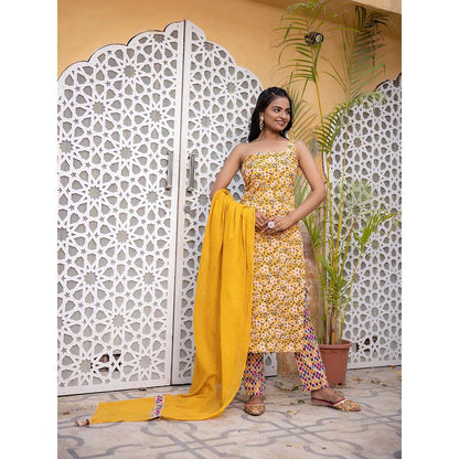 DEASHA INDIA Emaya Yellow One Shoulder Straight Kurta with Pant and Dupatta (Set of 3)