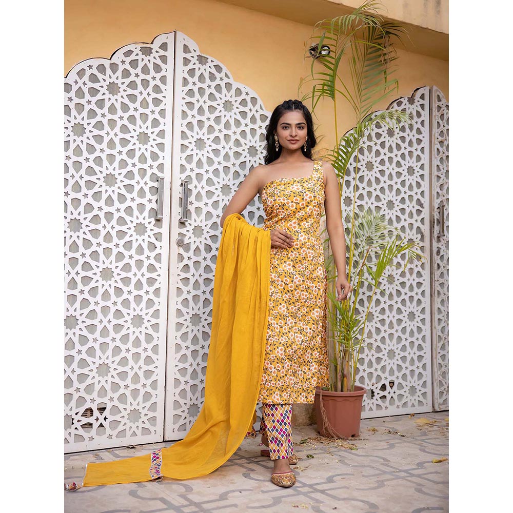 DEASHA INDIA Emaya Yellow One Shoulder Straight Kurta with Pant and Dupatta (Set of 3)