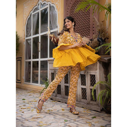DEASHA INDIA Faria Yellow Cotton Co-Ord (Set of 2)
