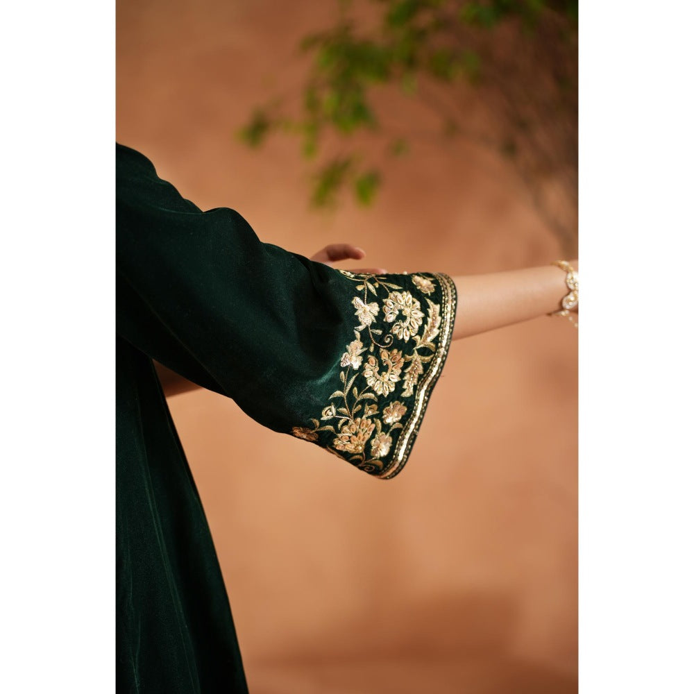 Deepika Chadha Emerald Green Velvet Embroidered Co-Ord (Set of 2)