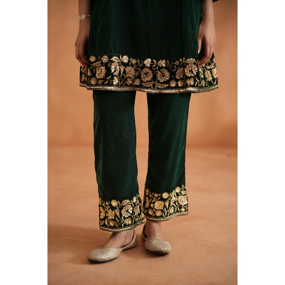 Deepika Chadha Emerald Green Velvet Embroidered Co-Ord (Set of 2)