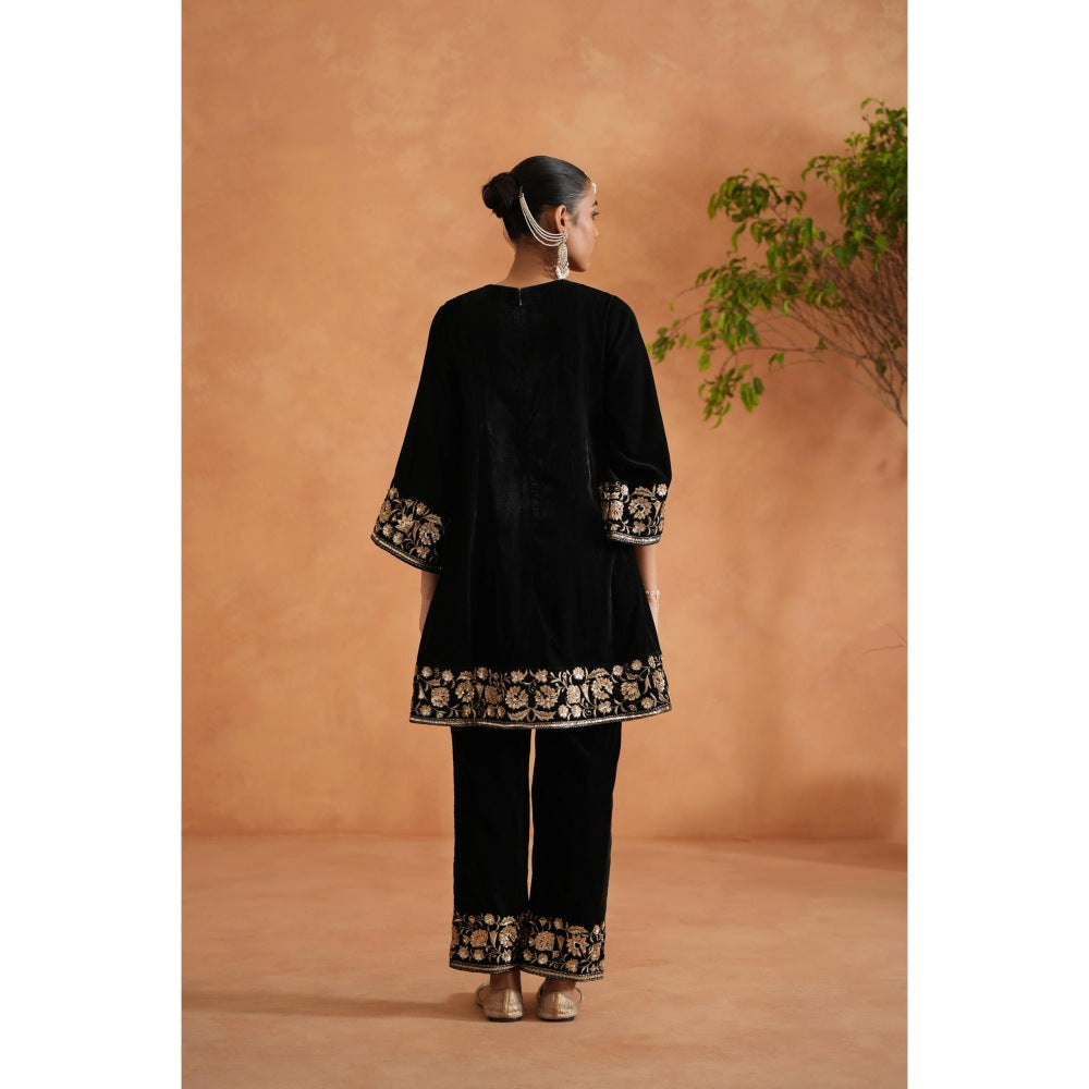 Deepika Chadha Black Velvet Embroidered Co-Ord (Set of 2)
