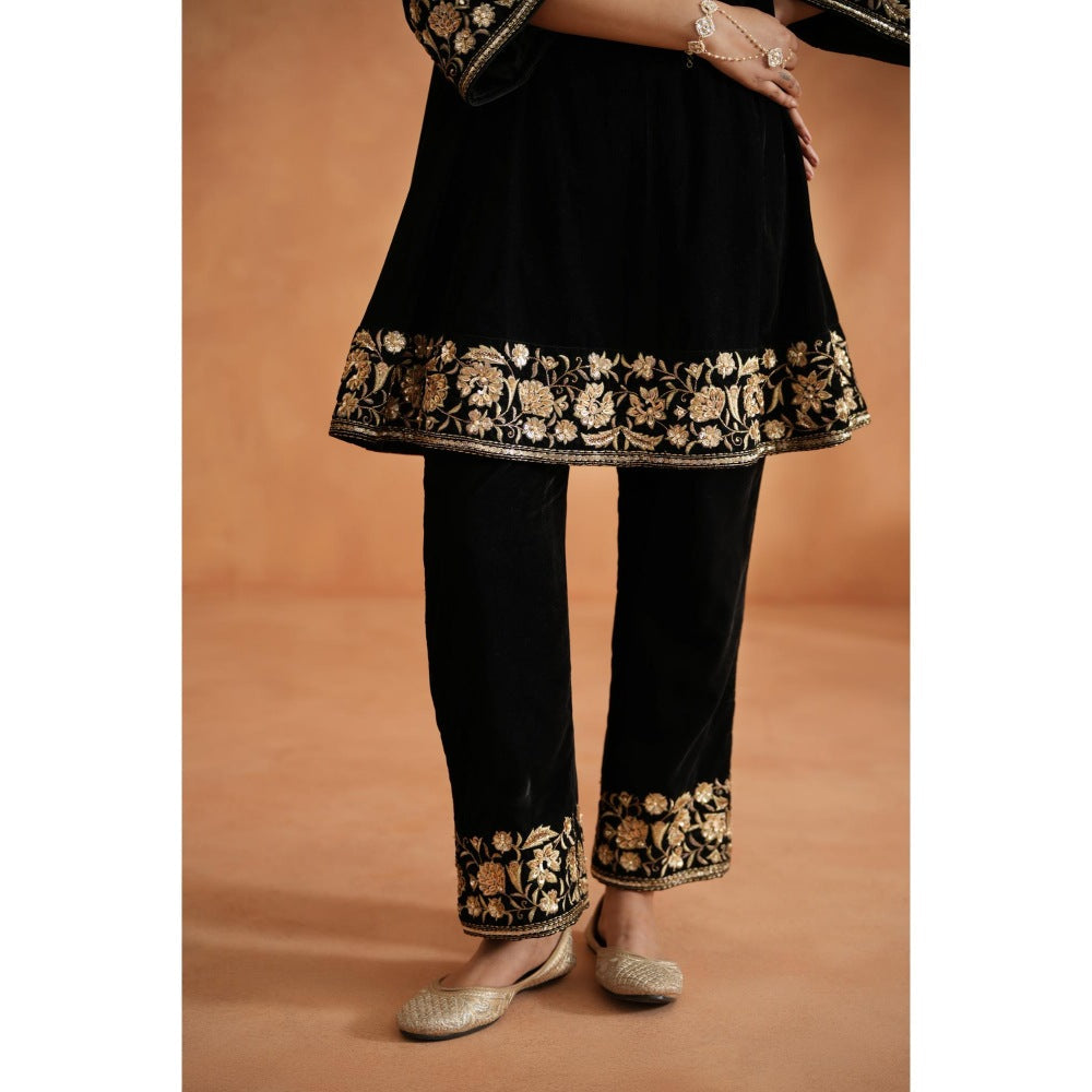 Deepika Chadha Black Velvet Embroidered Co-Ord (Set of 2)