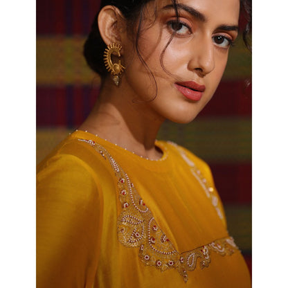 DEEPTHEE Haldi Yoke Outline Hand Embellished Yellow Kurta with Pant & Dupatta (Set of 3)