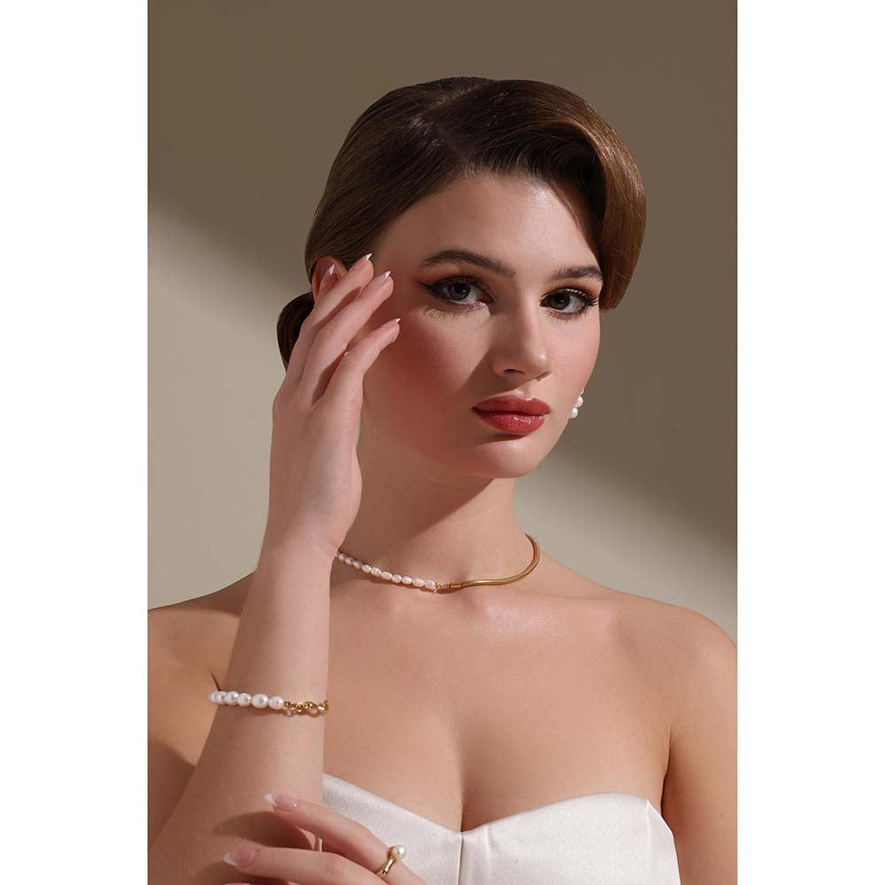 Dusala India White Collar Necklace
