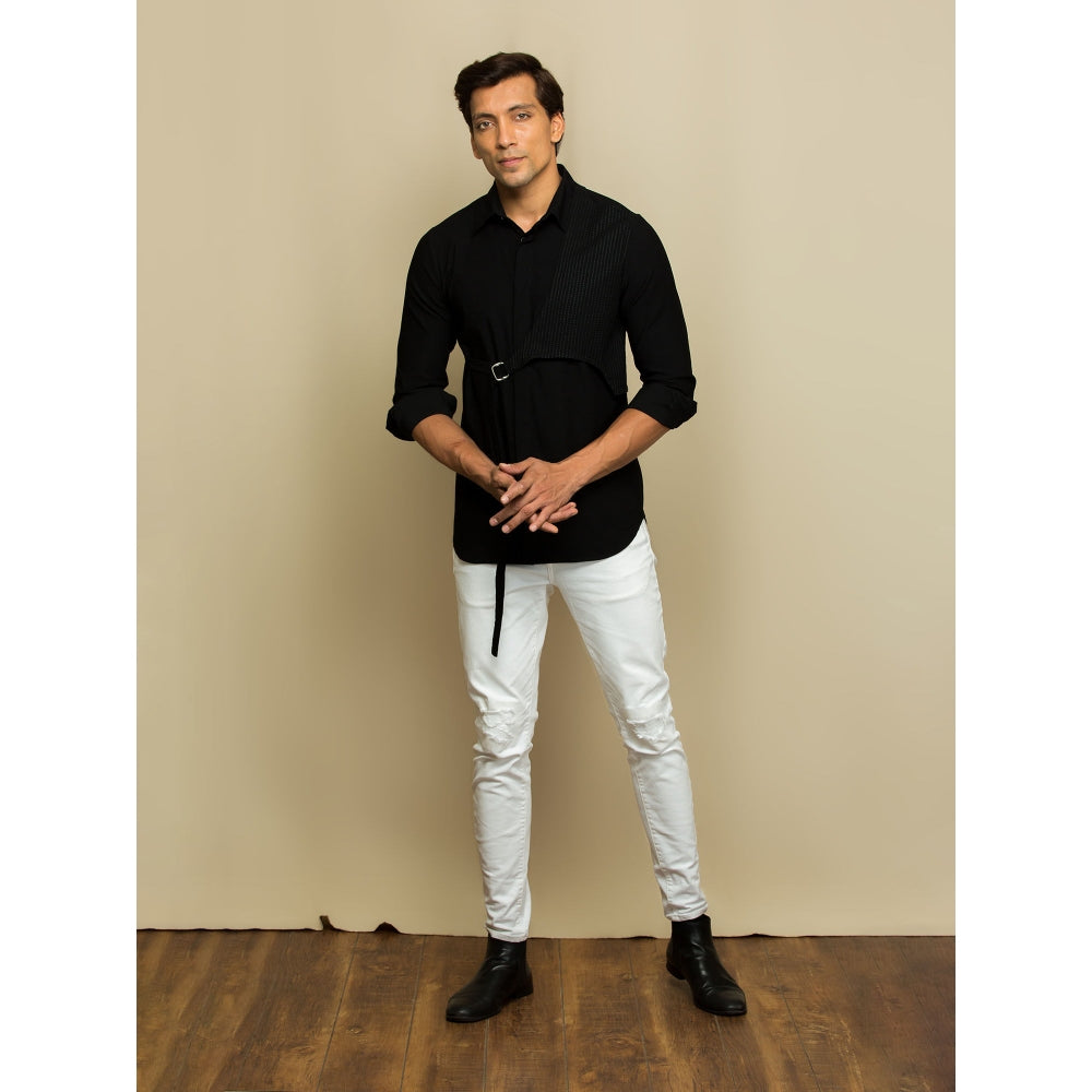 Echke Black Shirt with One Side Harness Buckle