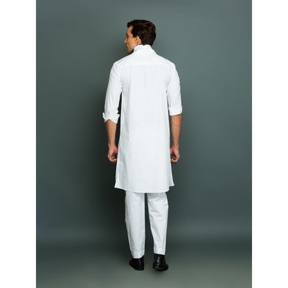 Echke High Neck Rounded Chinese Collar with Extended Button Feature