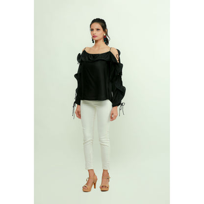 Echke Off Shoulder Top With Frills