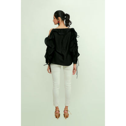 Echke Off Shoulder Top With Frills