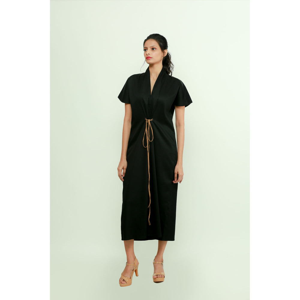 Echke Long Dress With Waist Tie-Up