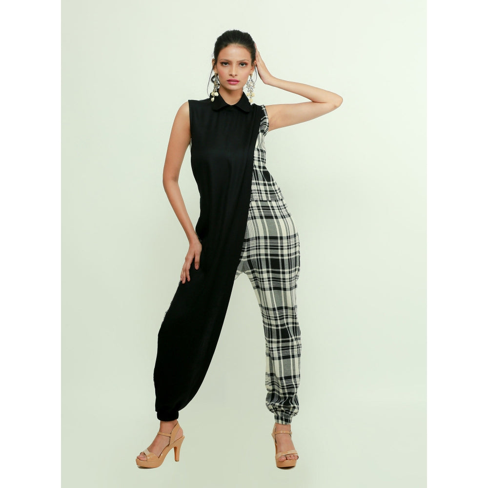 Echke Jumpsuit With Overlap Feature
