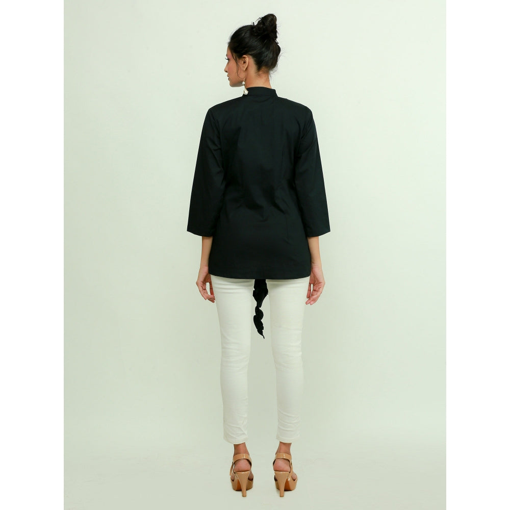 Echke Shirt With Ruffled Extension