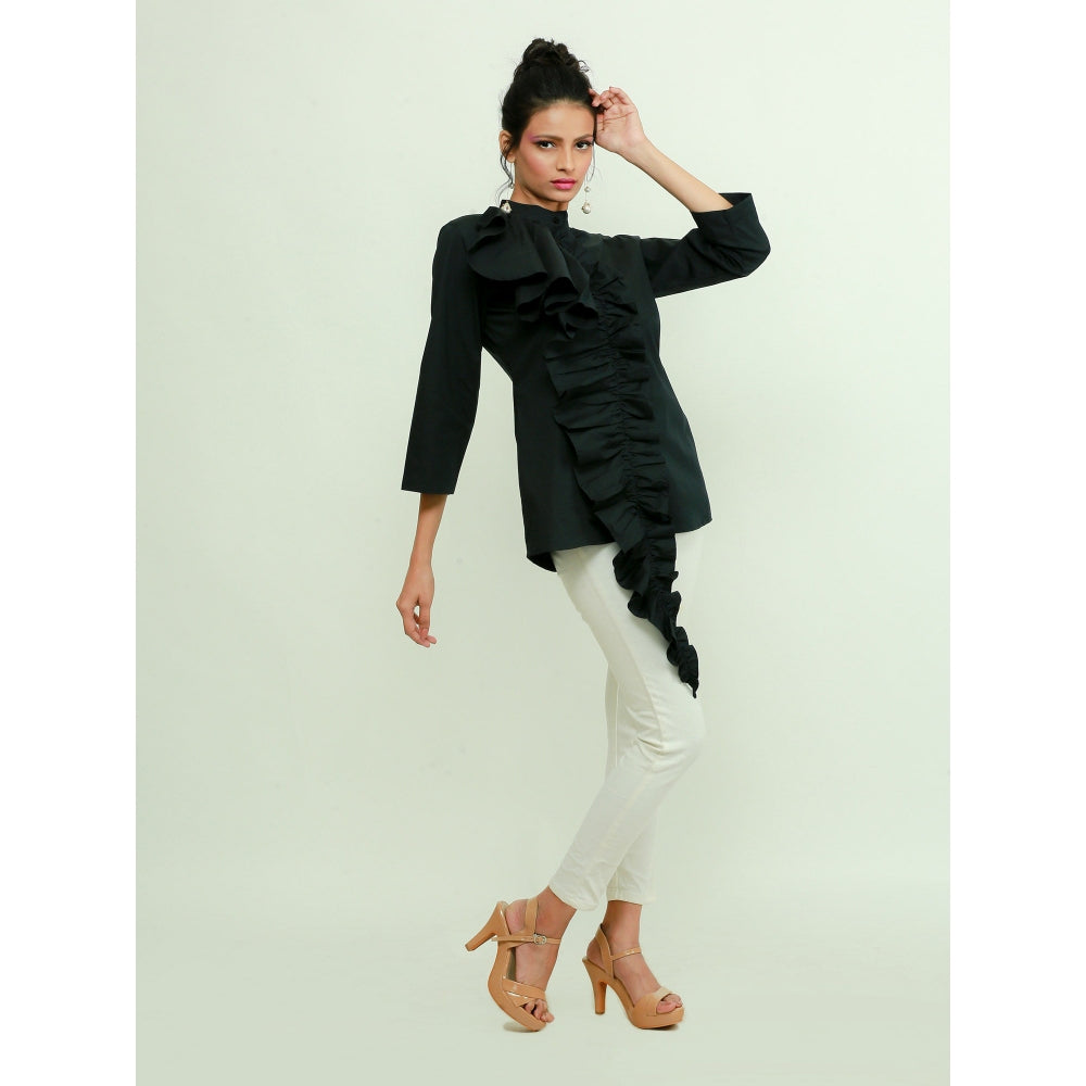 Echke Shirt With Ruffled Extension
