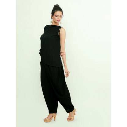 Echke One Shoulder Top With Dhoti Pants Set (Set of 2)