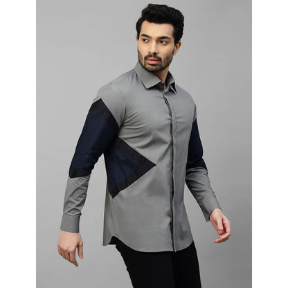 Echke Grey Shirt with Black and Dark Blue Arrow Feature