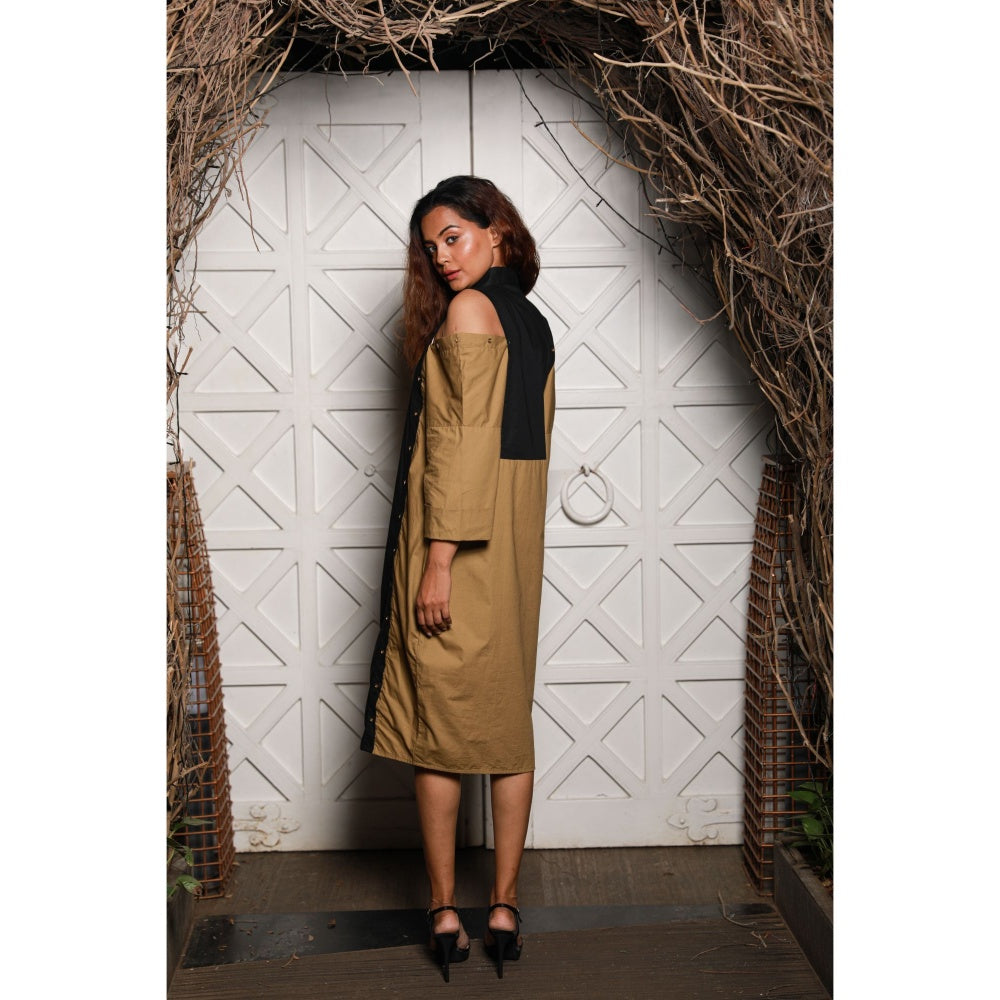 Echke Vertical Panel Dress