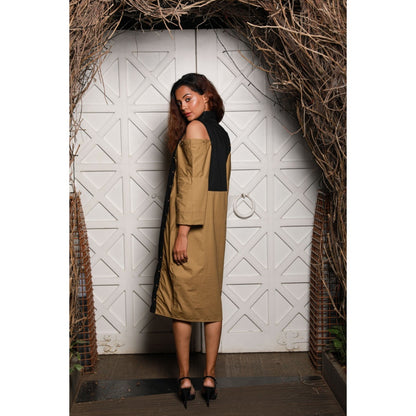 Echke Vertical Panel Dress