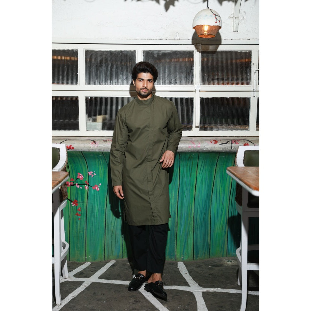 Echke Olive Green & Black Co-ord (Set of 2)