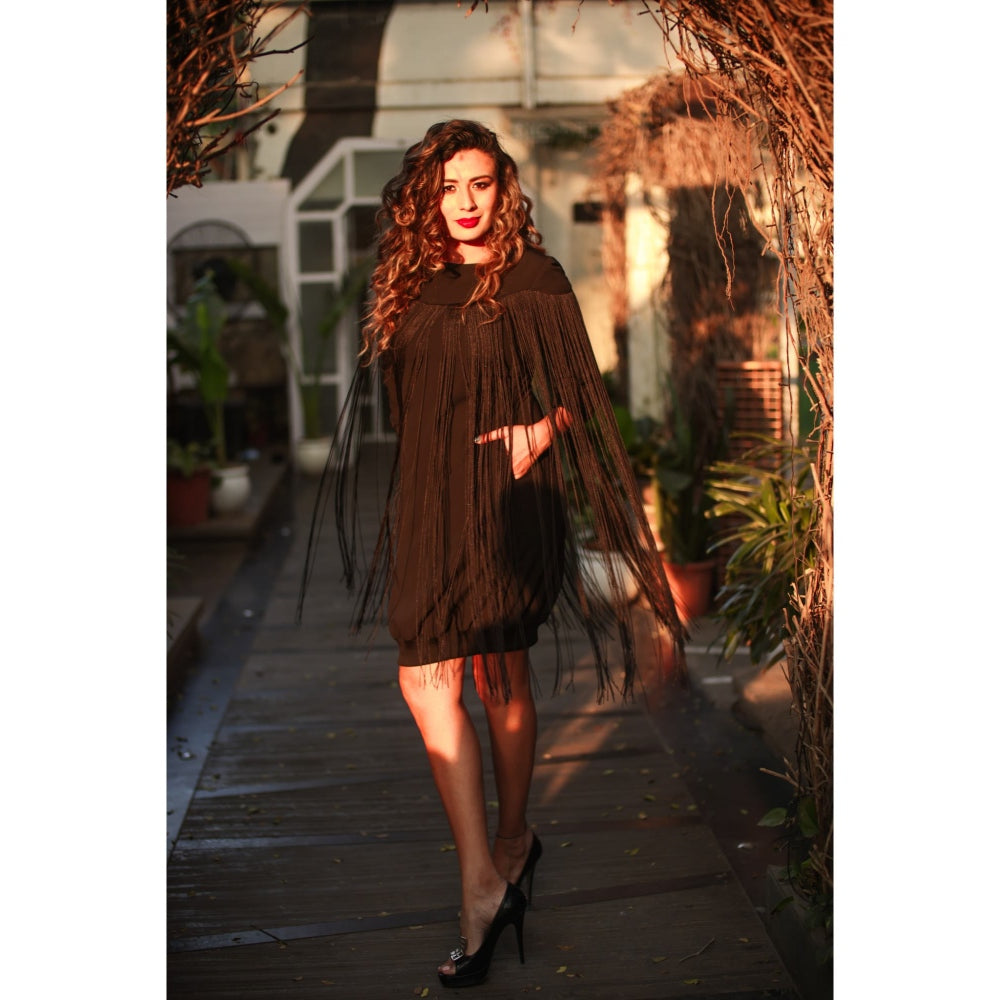 Echke Knee Length Dress with Ribbed Hem and Tassels