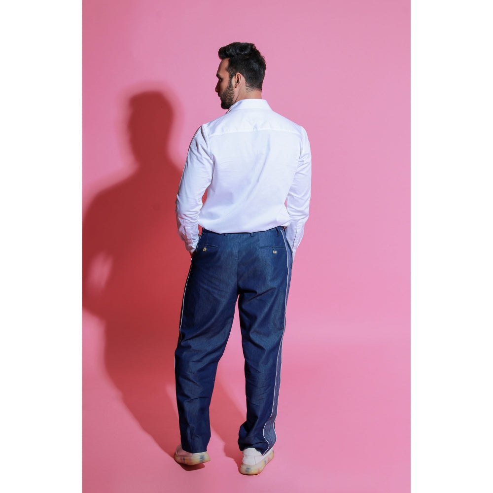 Echke White Shirt with Inverted Pleat, Two Big Pockets