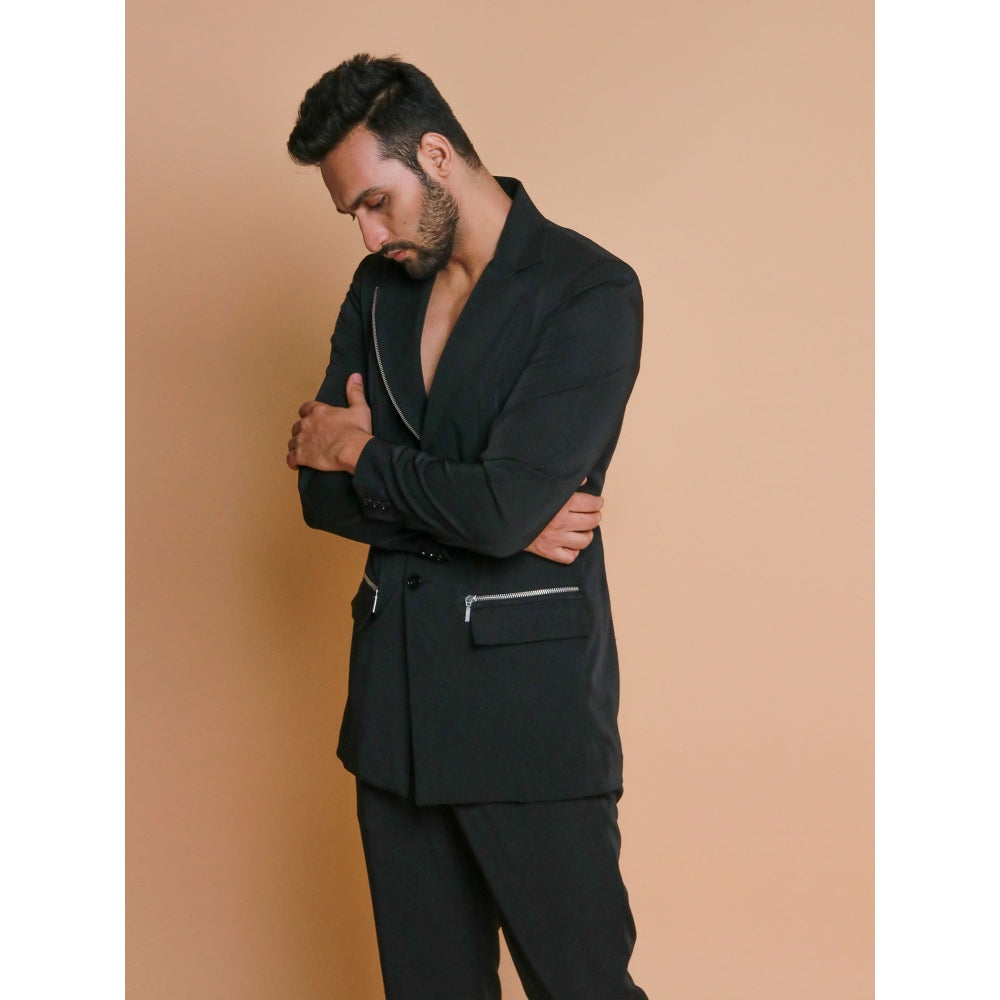 Echke Black Jacket with Zippers and Narrow Fitted Pants (Set of 2)