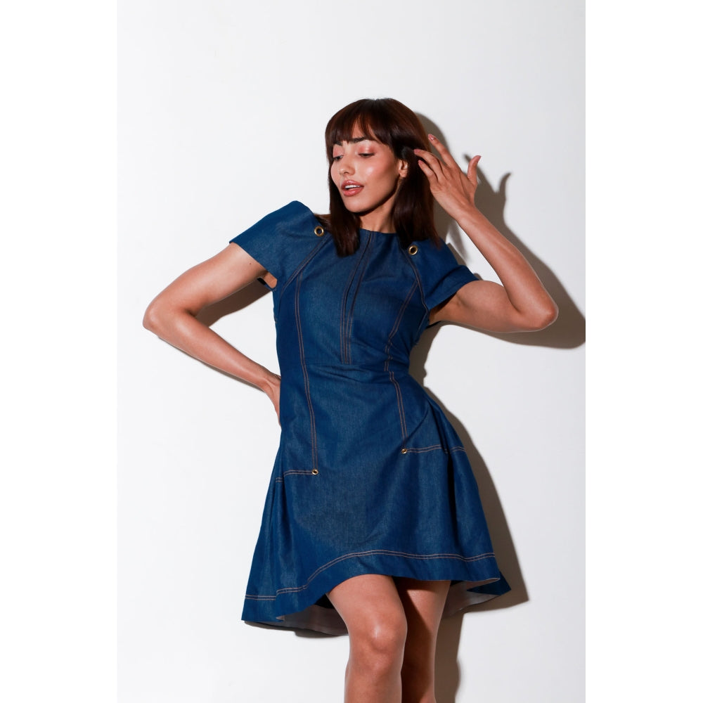 Echke Prachute Sleeves Short Dress