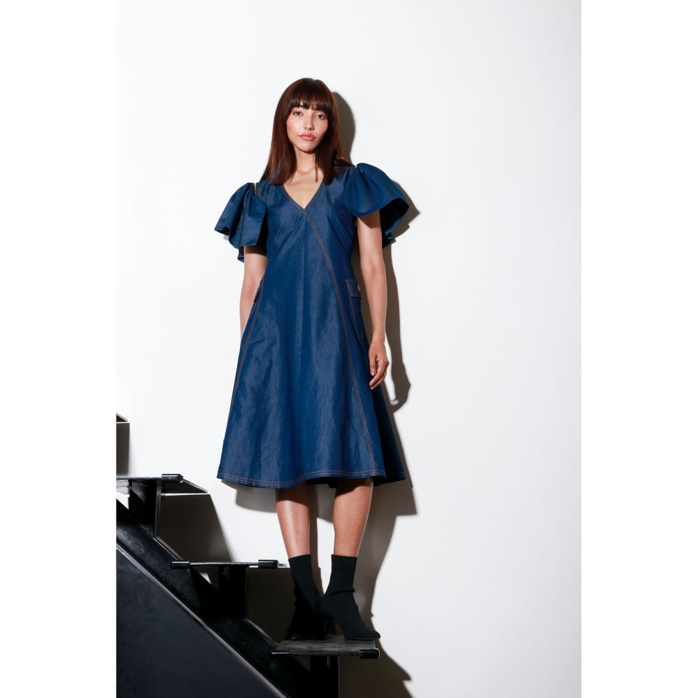 Echke Denim Dress with Front Two Pockets And Sides Flare