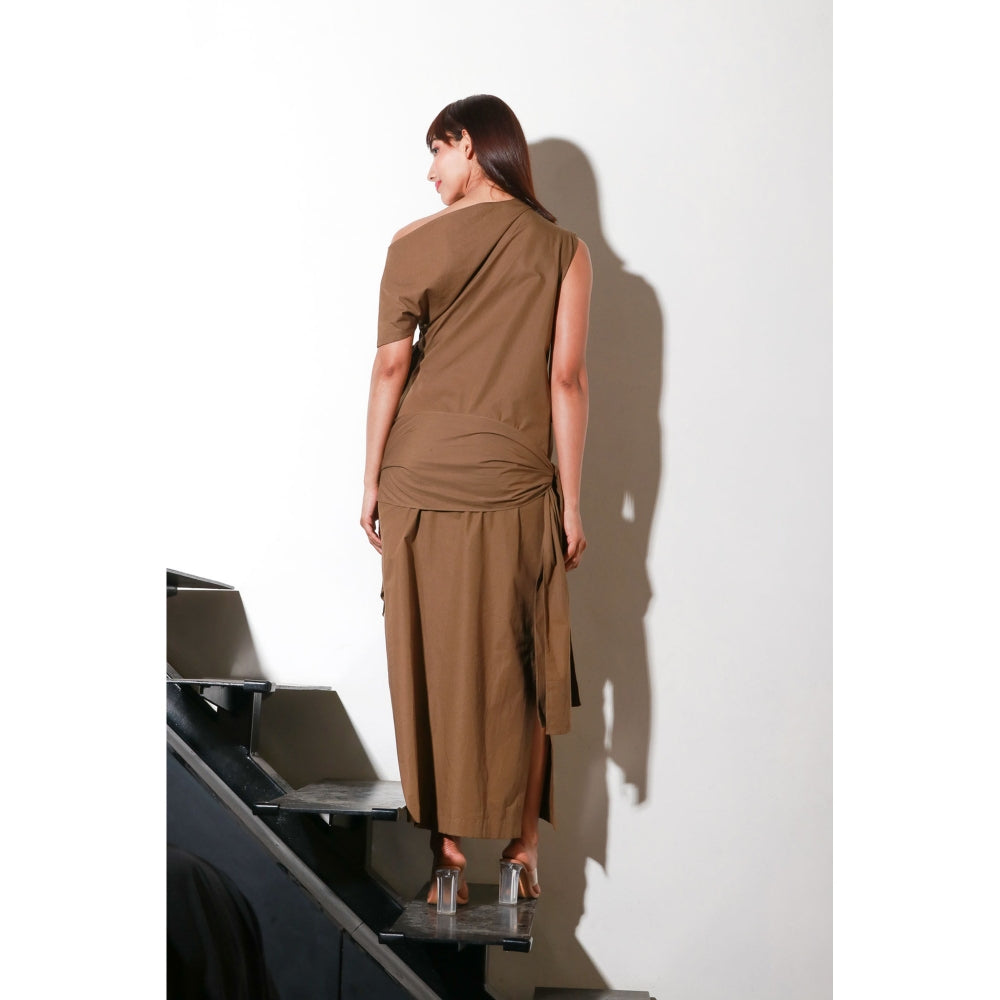 Echke Long Tie Up Dress with One Side Eyelits And Chains