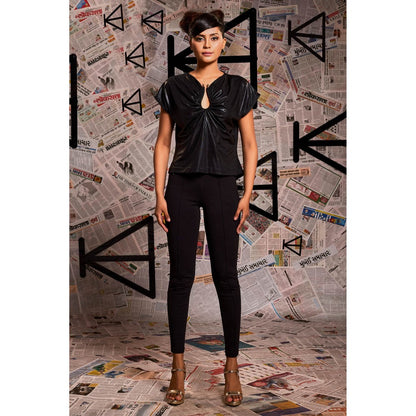 Echke Ruching Solid Black Top