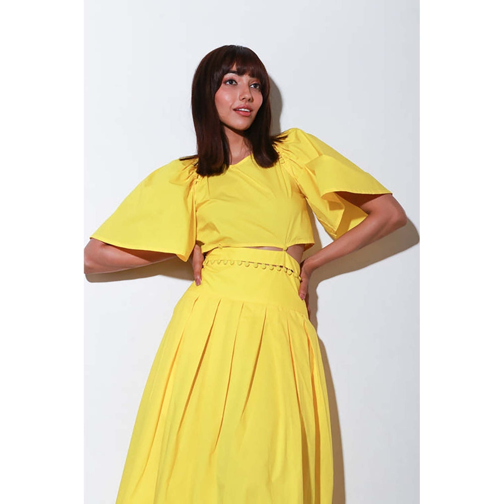 Echke Yellow Dress With A Buttoned Waist And Box Pleat.