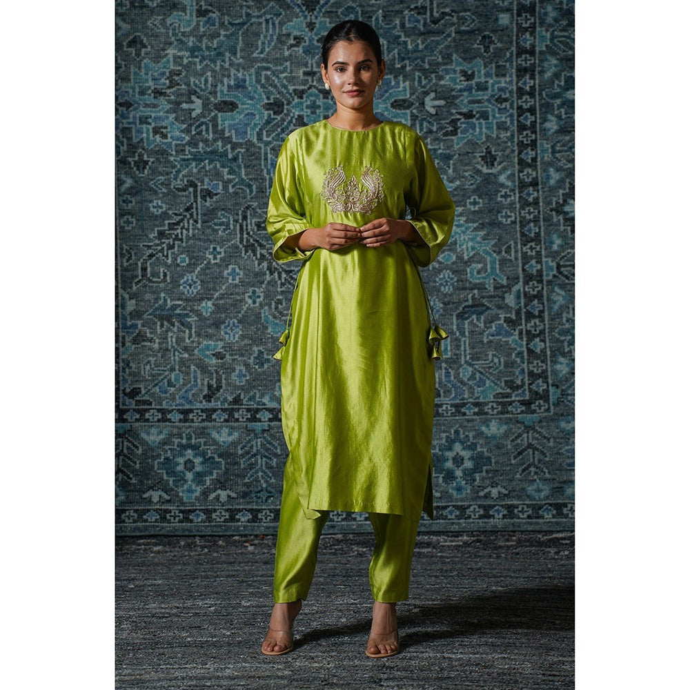 EEDA Green Embroidered Kurta with Pant (Set of 2)