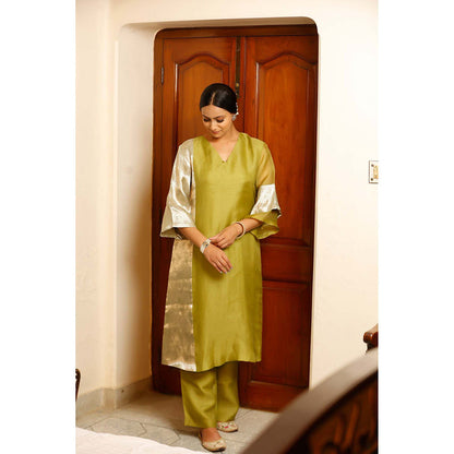 EEDA Green Woven Kurta with Pant