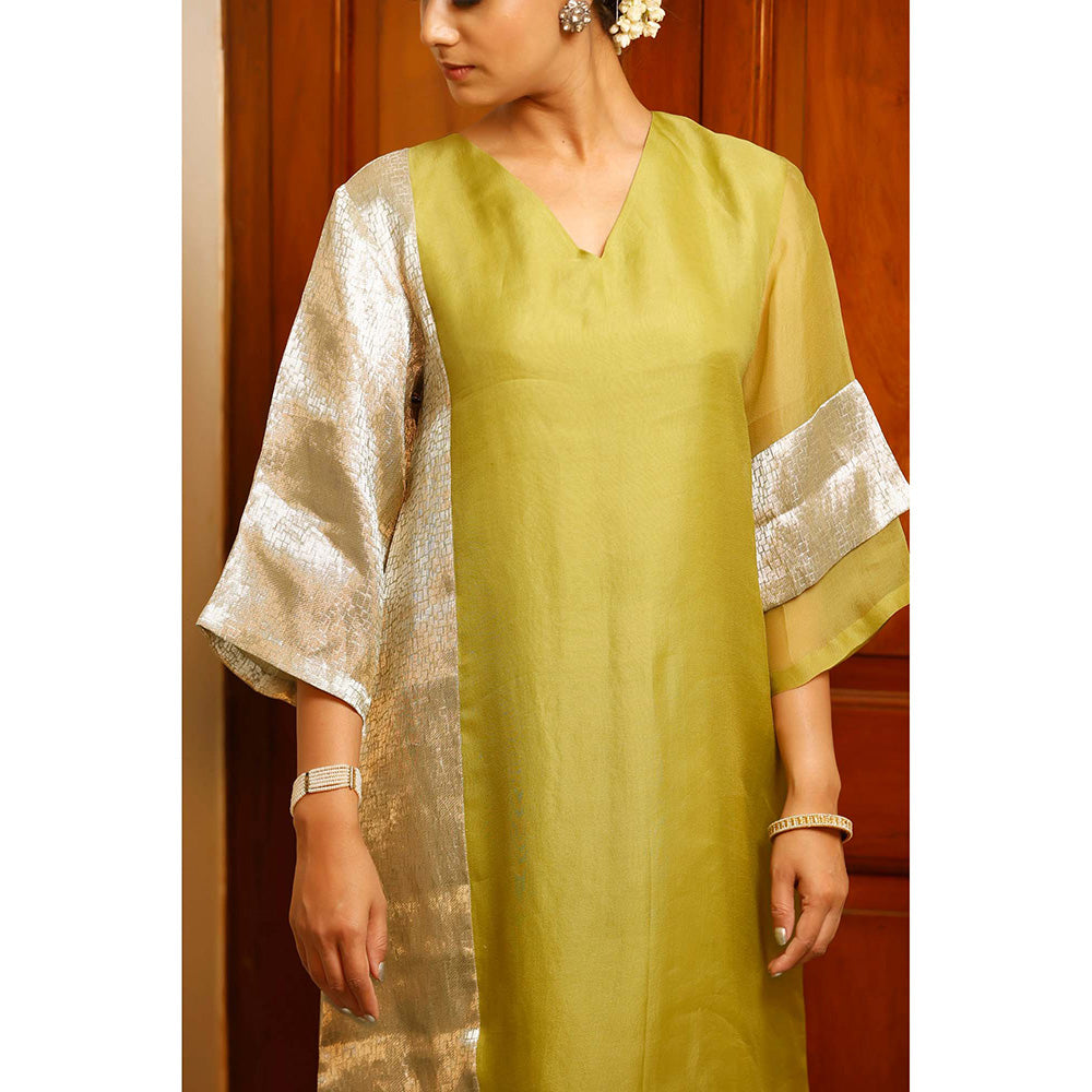 EEDA Green Woven Kurta with Pant