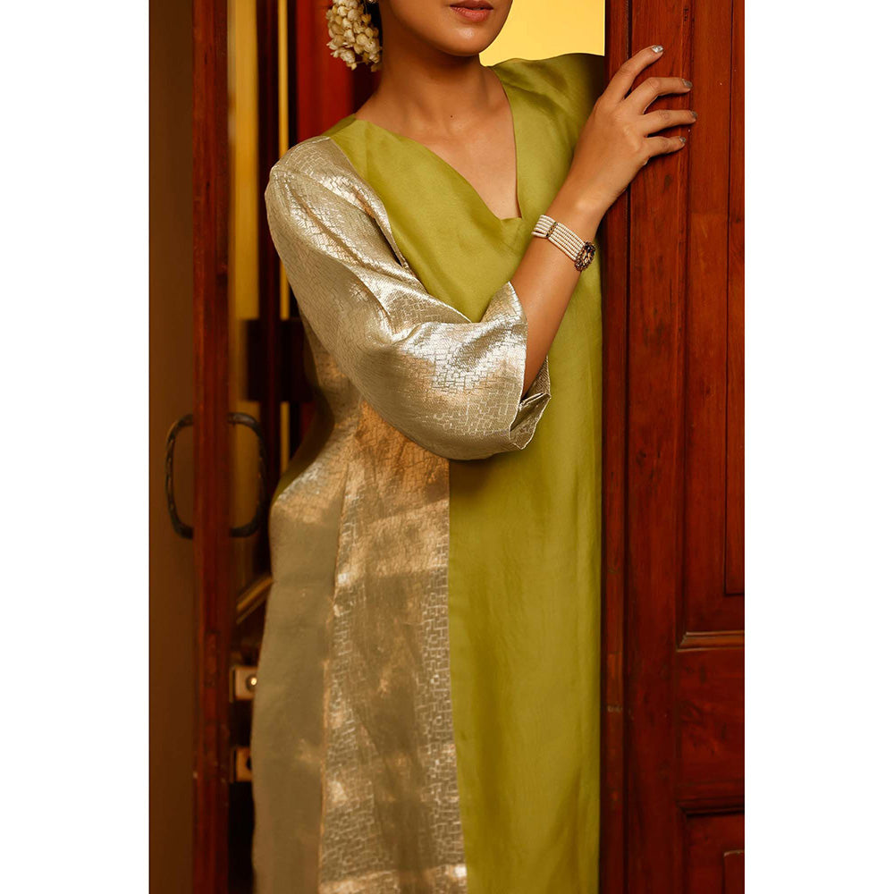 EEDA Green Woven Kurta with Pant