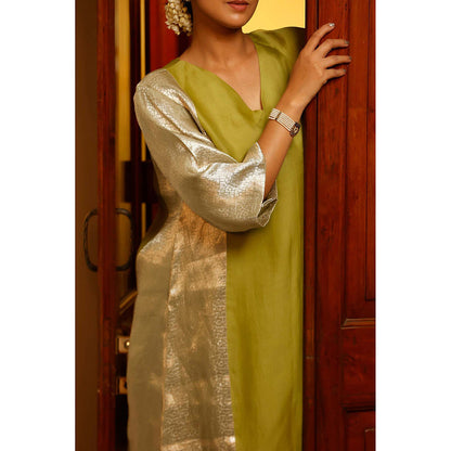 EEDA Green Woven Kurta with Pant