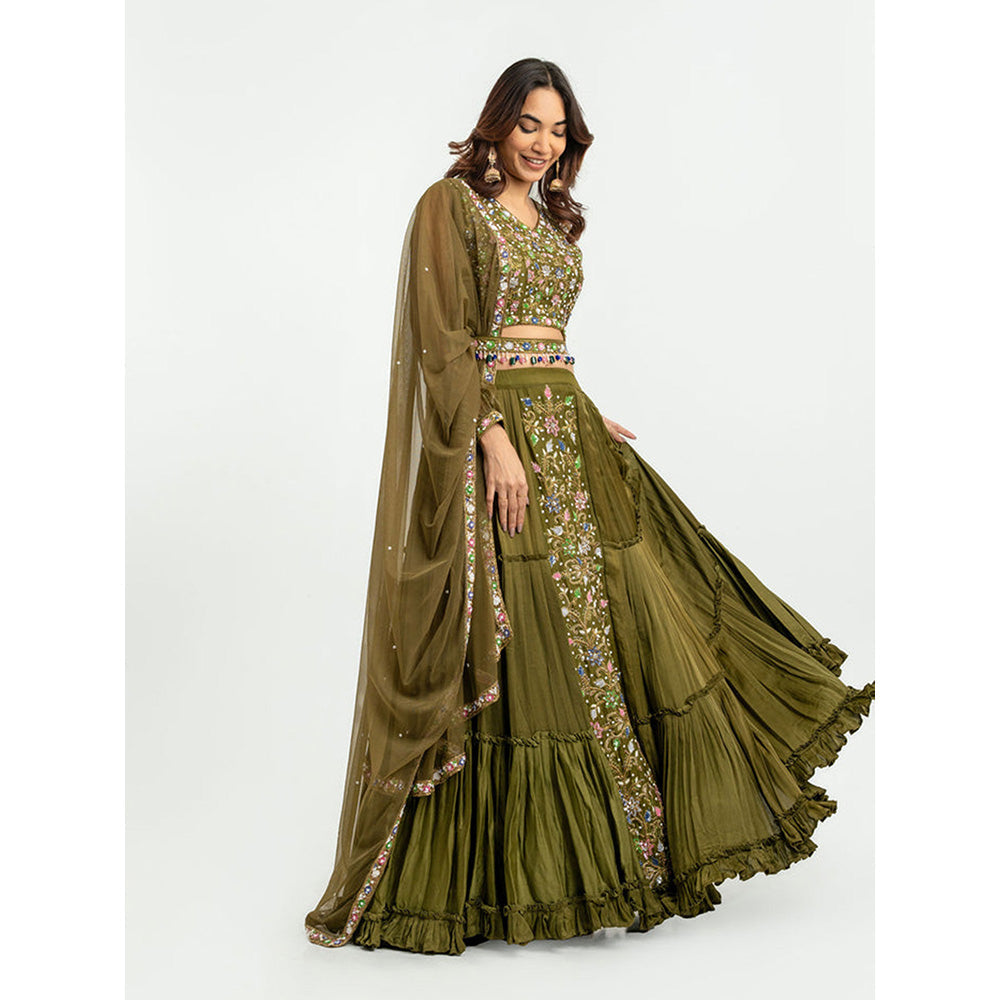 EESHA GUPTA Women Green Embellished Belted Lehenga with Choli and Dupatta (Set of 4)
