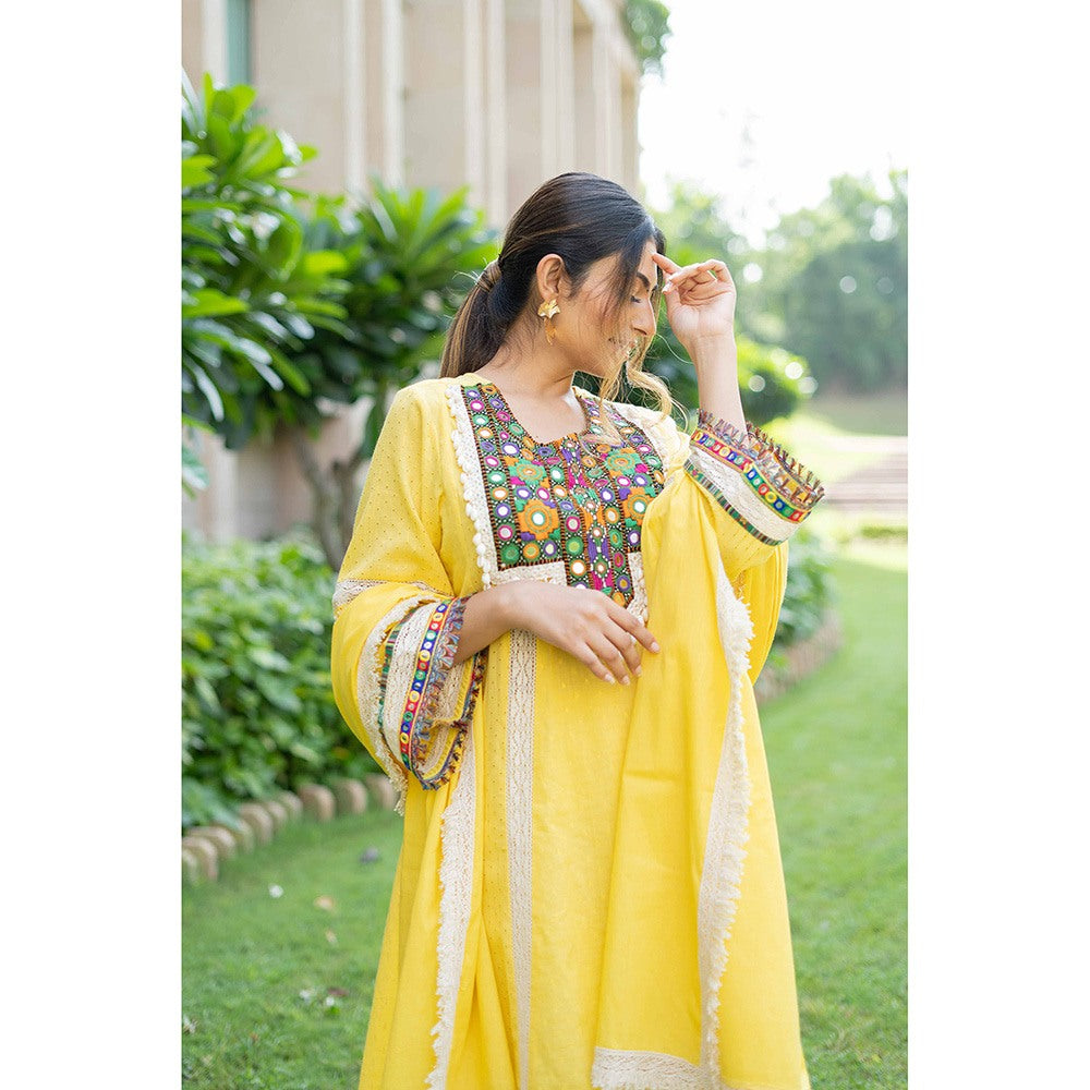Ekavira Joshna Yellow Kurta with Pant & Dupatta for Women (Set of 3)
