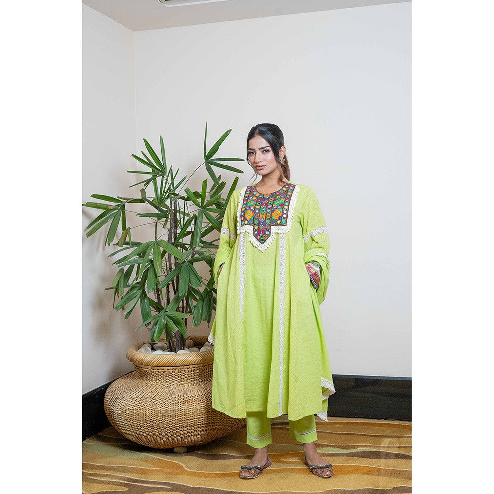 Ekavira Joshna Green Kurta with Pant & Dupatta for Women (Set of 3)