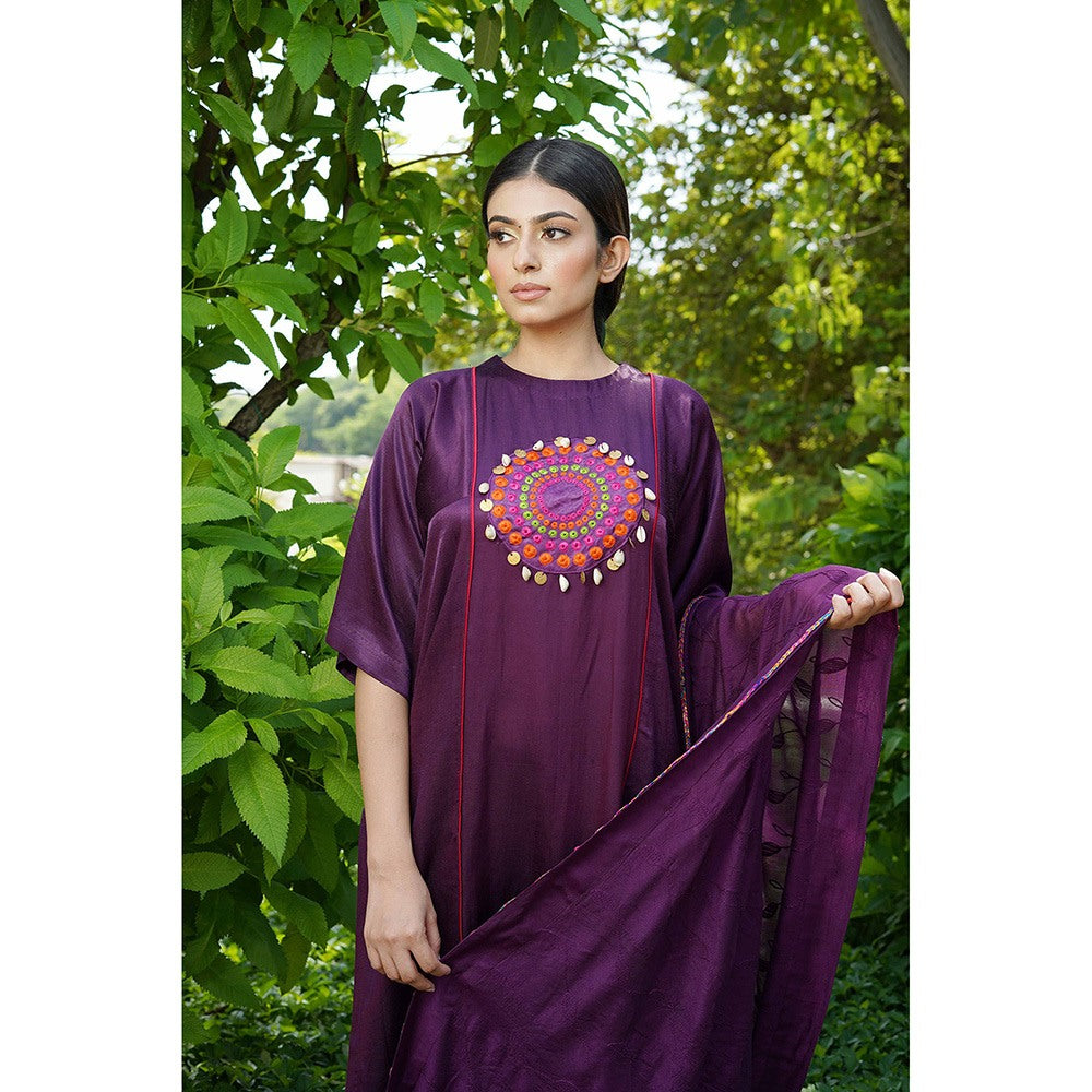 Ekavira Jamina Patch Kurta with Pant & Dupatta for Women (Set of 3)