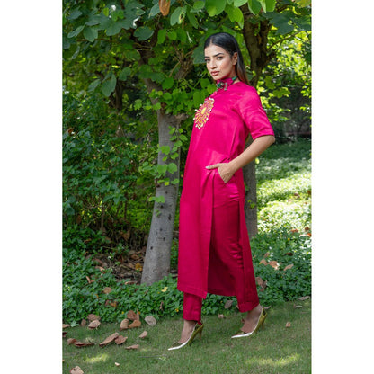 Ekavira Gulab Patch Kurta with Pant & Dupatta for Women (Set of 3)