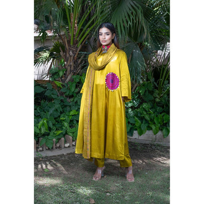 Ekavira Sunheri Choga Kurta with Pant & Dupatta for Women (Set of 3)