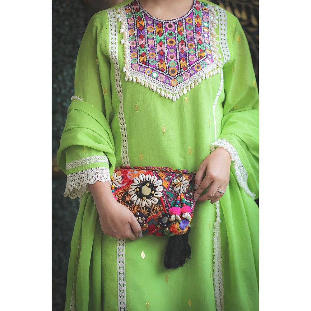 Ekavira Green Sajda Kurta with Pant and Dupatta (Set of 3)