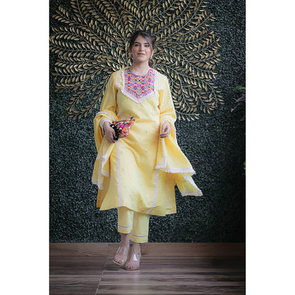 Ekavira Yellow Sajda Kurta with Pant and Dupatta (Set of 3)