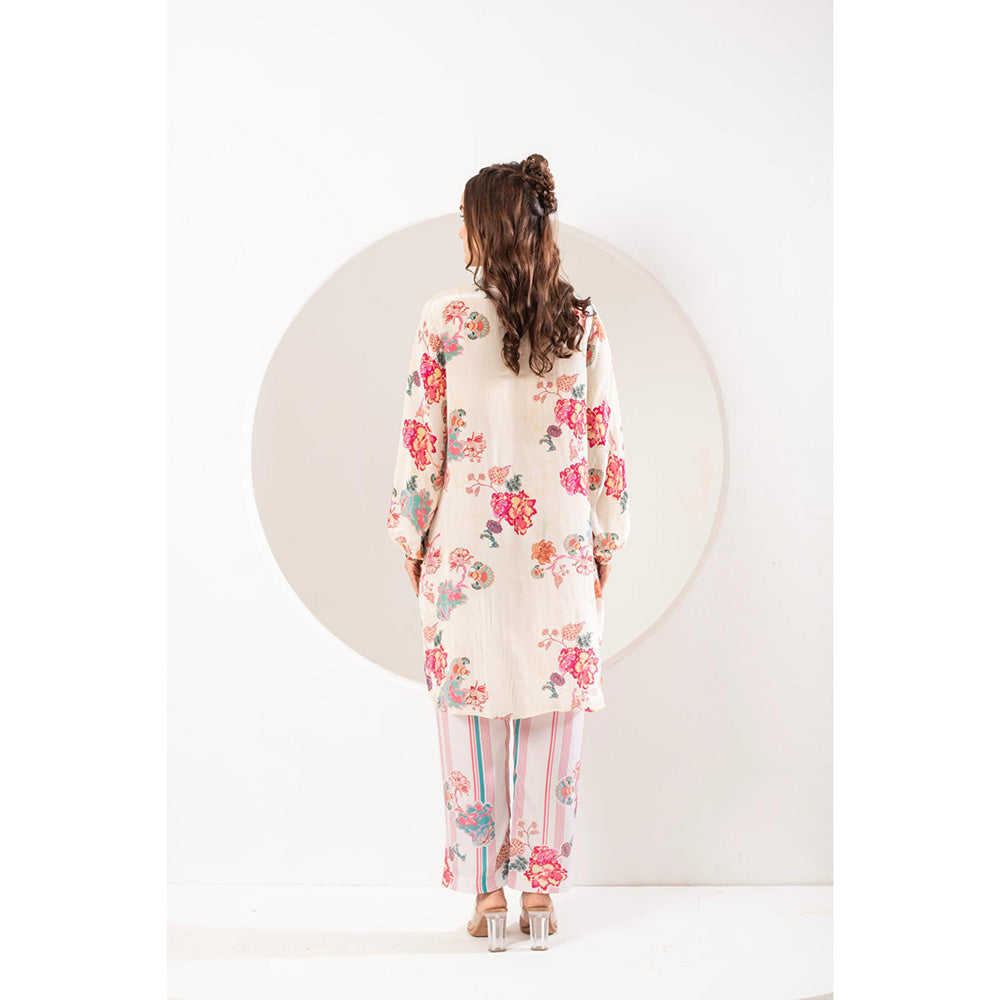 Ekavira Mogra White Floral Print Kurta and Pant (Set of 2)